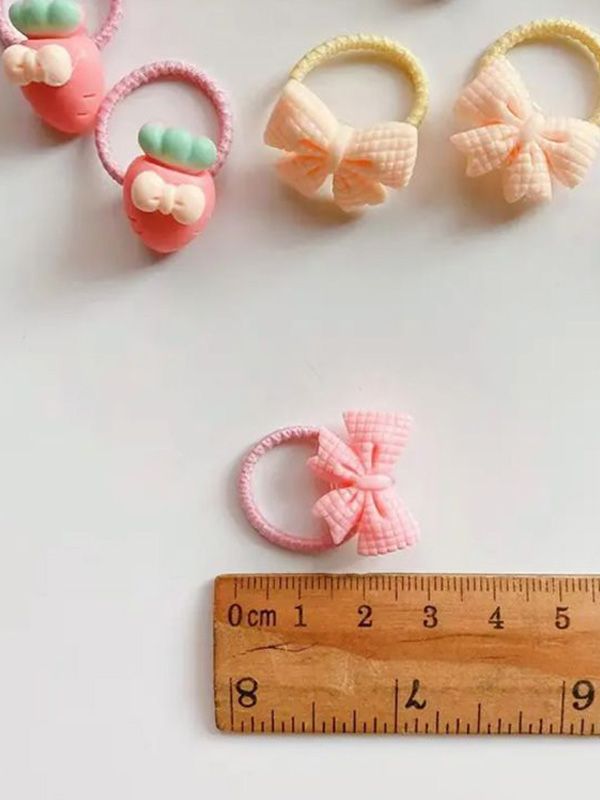 Kit de 30 Moñitas con Motivos de Flores Pastelitos y Moños