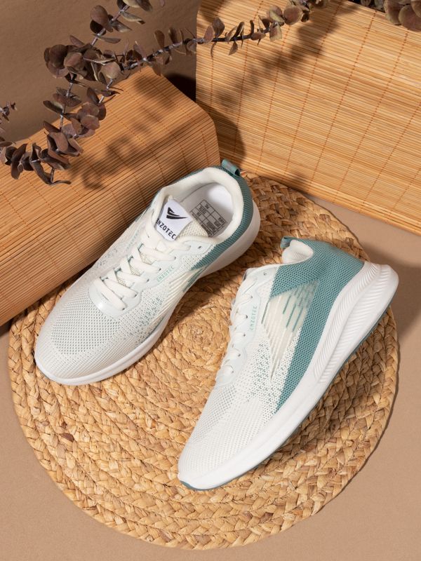 Tenis Blade Cut estilo Runner para Mujer 658