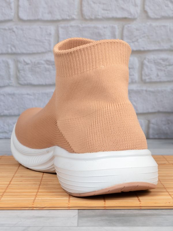 Tenis Deportivos tipo Bota sin cordones EH01