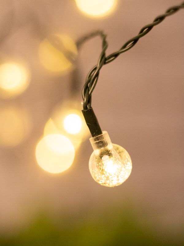Tira de Luces Led Decorativas en Flores y Bolitas de 4 Mts