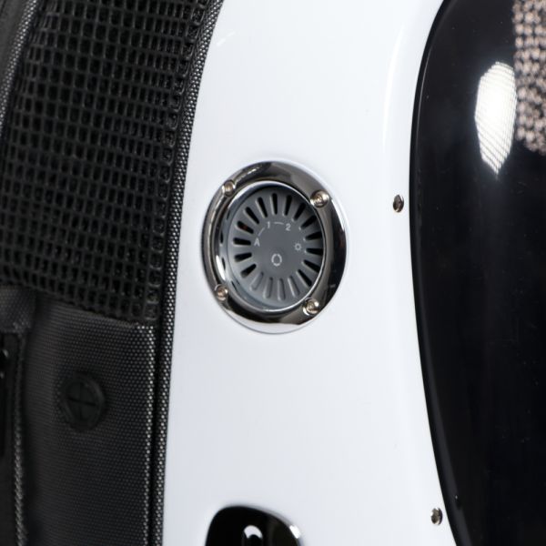 Morral para Gato con sistema de ventilación y luz PB83