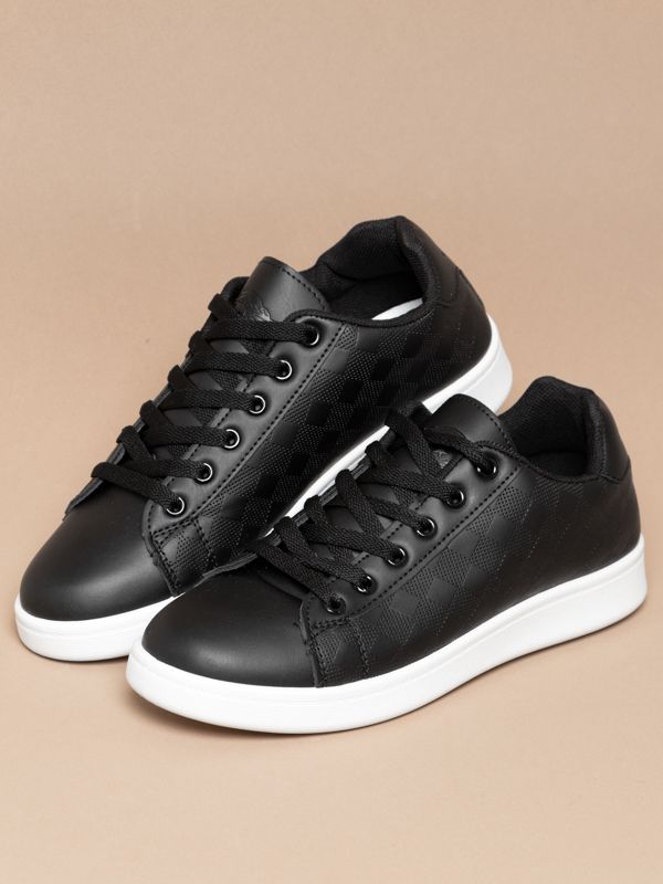 Zapatilla estilo urbano con Diseño en Rombos PU18