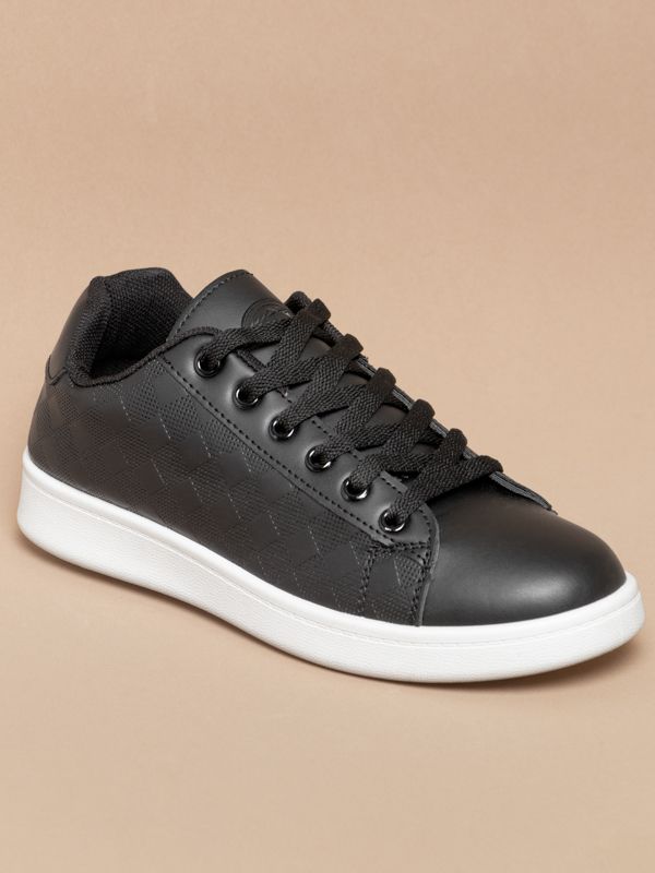 Zapatilla estilo urbano con Diseño en Rombos PU18