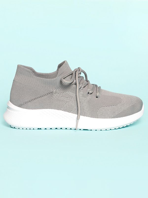 Tenis de dama estilo zapatillas con diseño CA14