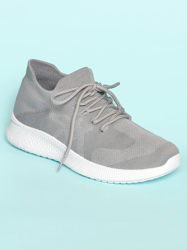 Tenis de dama estilo zapatillas con diseño CA14