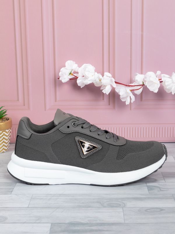 Tenis Triangle Shield estilo Sport E20W