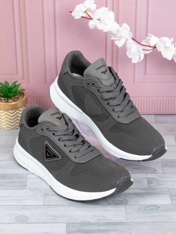 Tenis Triangle Shield estilo Sport E20W