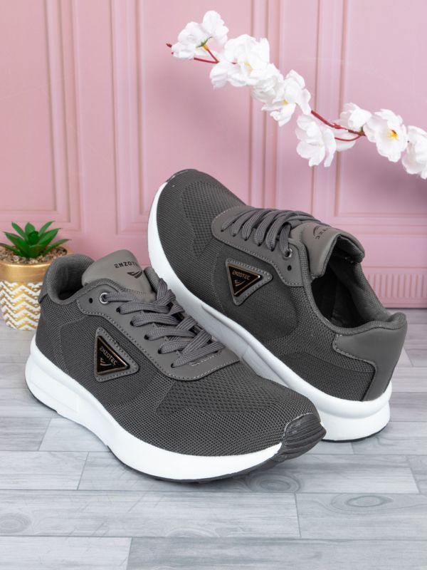 Tenis Triangle Shield estilo Sport E20W