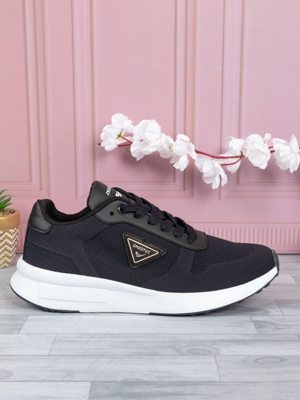 Tenis Triangle Shield estilo Sport E20W