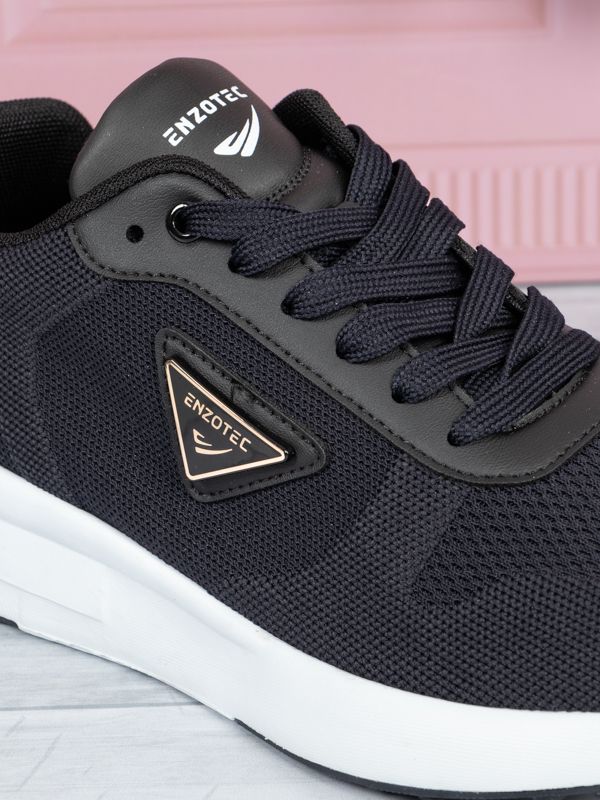 Tenis Triangle Shield estilo Sport E20W