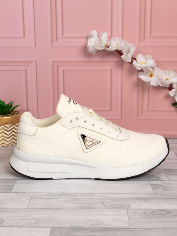 Tenis Triangle Shield estilo Sport E20W