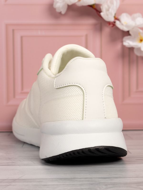 Tenis Triangle Shield estilo Sport E20W