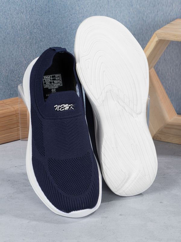 Tenis Daily Wear sin cordones para hombre 016M