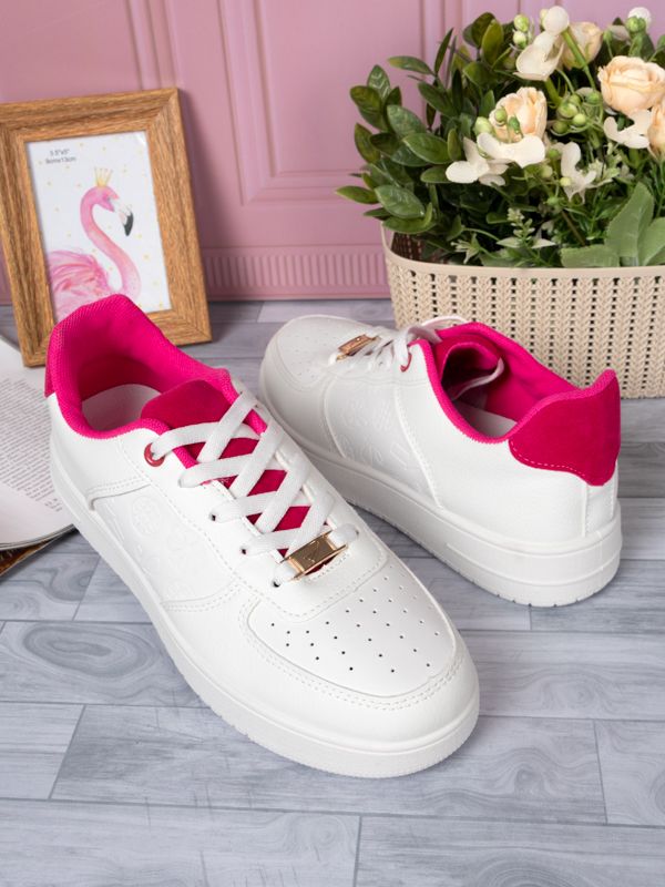 Zapatilla Retro Urbana con Diseño Grabado PU19