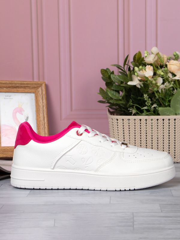 Zapatilla Retro Urbana con Diseño Grabado PU19