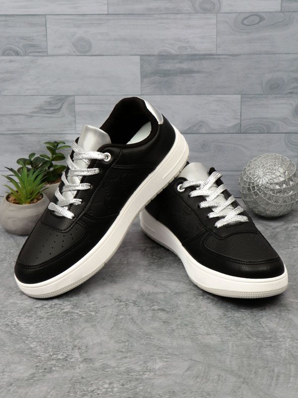 Zapatilla Retro Urbana con Diseño Grabado PU19