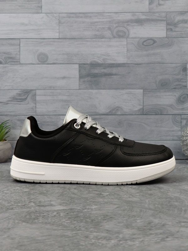 Zapatilla Retro Urbana con Diseño Grabado PU19