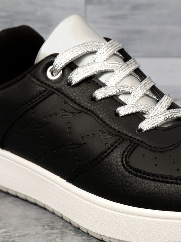 Zapatilla Retro Urbana con Diseño Grabado PU19