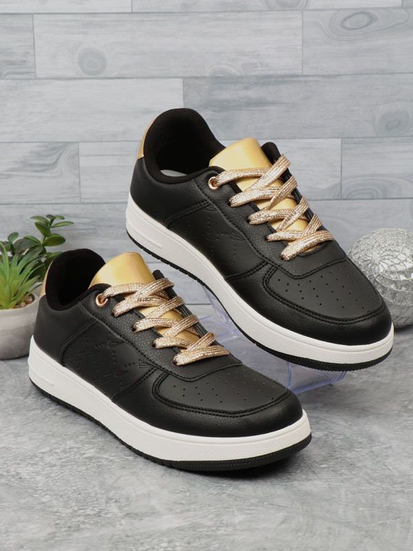 Zapatilla Retro Urbana con Diseño Grabado PU19