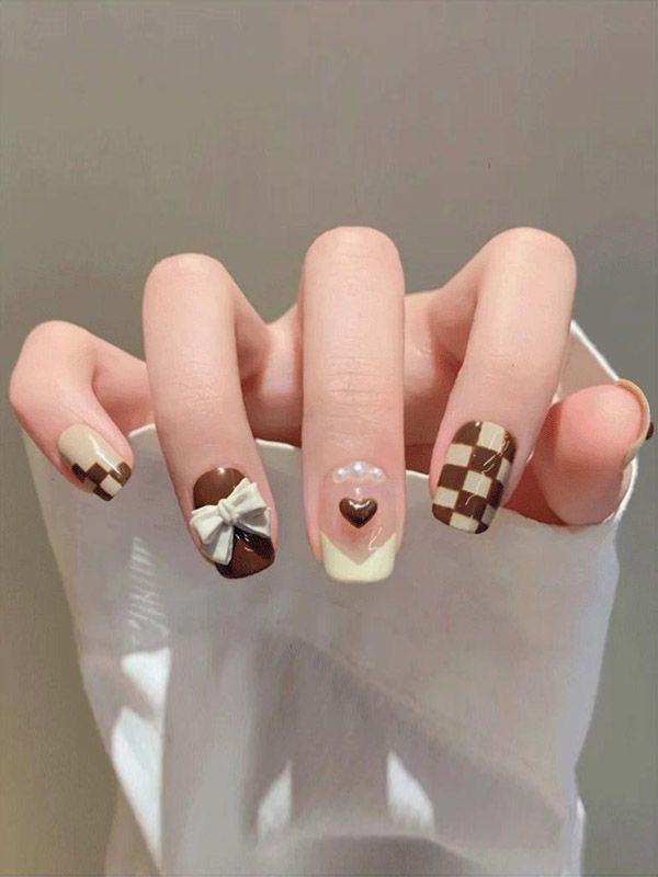Uñas Sintéticas Reutilizables Diseño ajedrezado Marrón XZ001