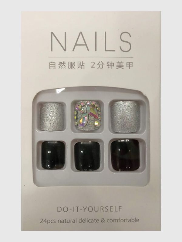 Uñas Sintéticas para Pies Diseño Negro y Plateado con Pedrería XZ138