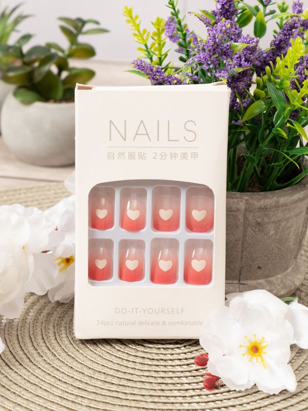 Uñas Artificiales Reusables con Corazones MF194