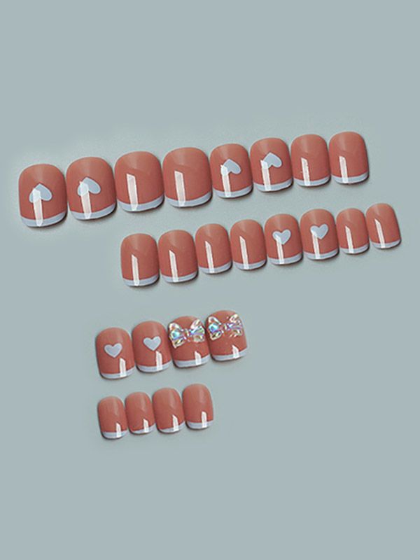 Uñas Artificiales Reusables Decorado Francés con Corazones XZ006