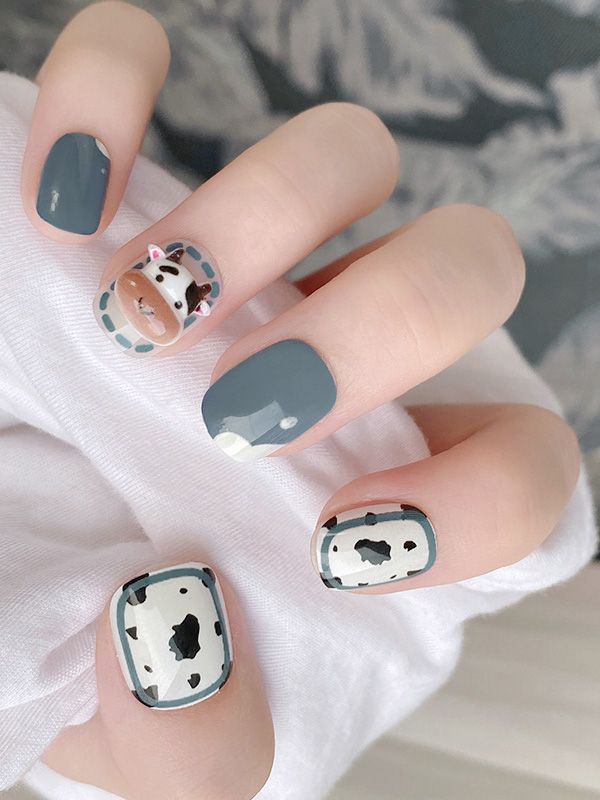 Uñas Reutilizables Sintéticas Diseño de Vaquitas XZ068