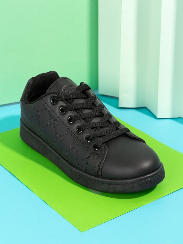 Zapatilla con letras Grabadas estilo Urbano PU18M