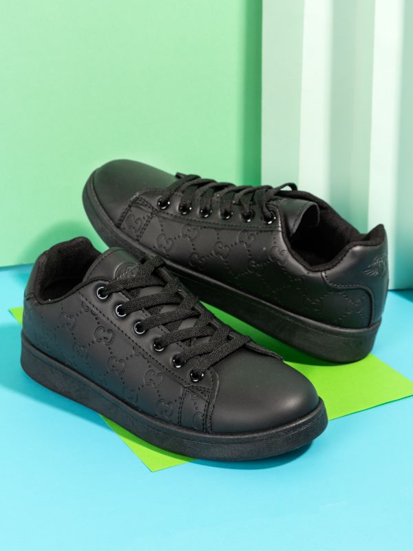 Zapatilla con letras Grabadas estilo Urbano PU18M