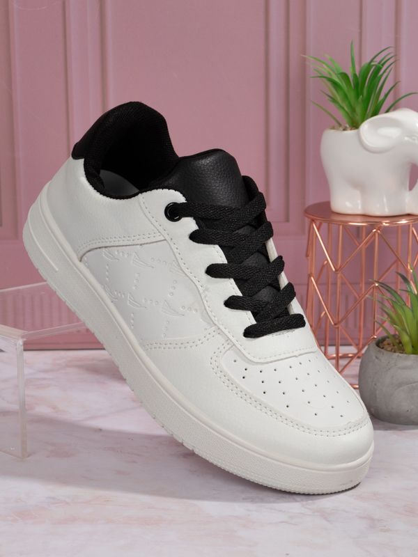 Zapatilla Retro Urbana con Diseño Grabado PU19