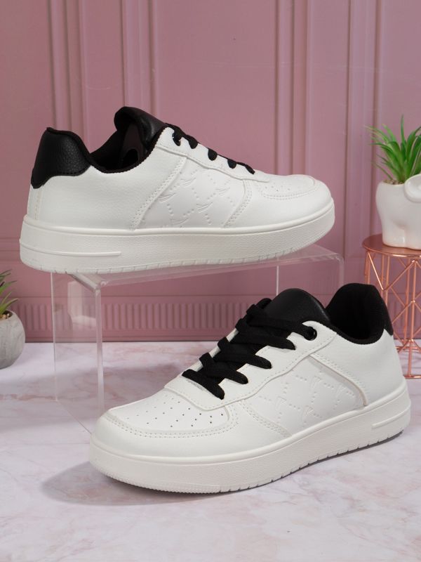 Zapatilla Retro Urbana con Diseño Grabado PU19