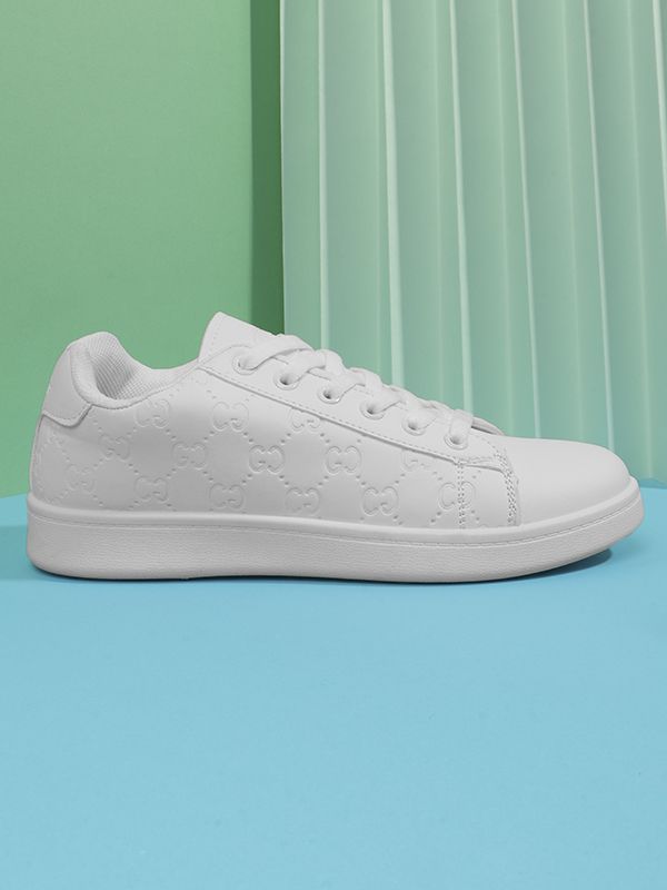 Zapatilla con letras Grabadas estilo Urbano PU18M