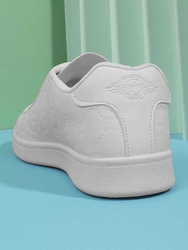 Zapatilla con letras Grabadas estilo Urbano PU18M