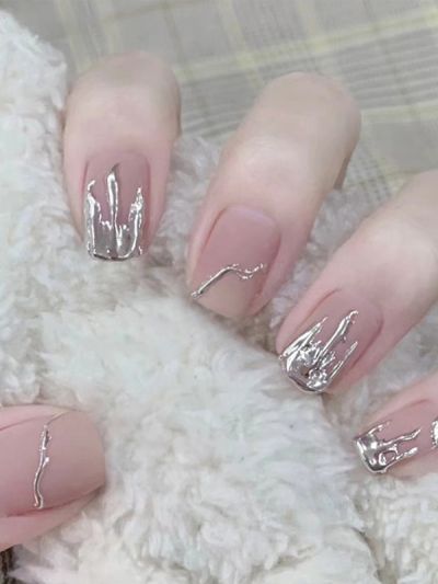 Uñas Artificiales Reutilizables Rosadas Con Detalles Plateados R441