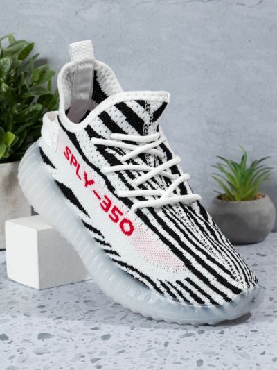 Yeezy zebra 2025 suela