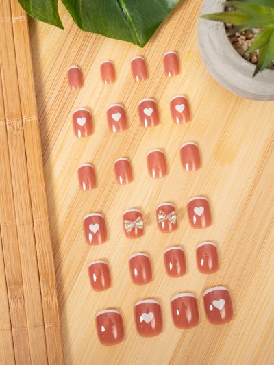 Uñas Artificiales Reusables Decorado Francés con Corazones XZ006